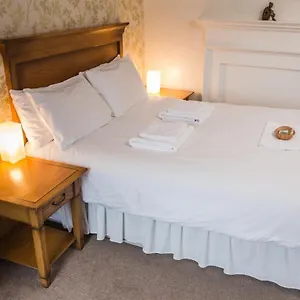 3* Inn Waggon And Horses